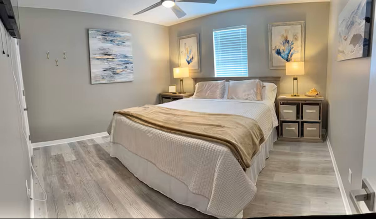 Seafoam Escape, bedroom