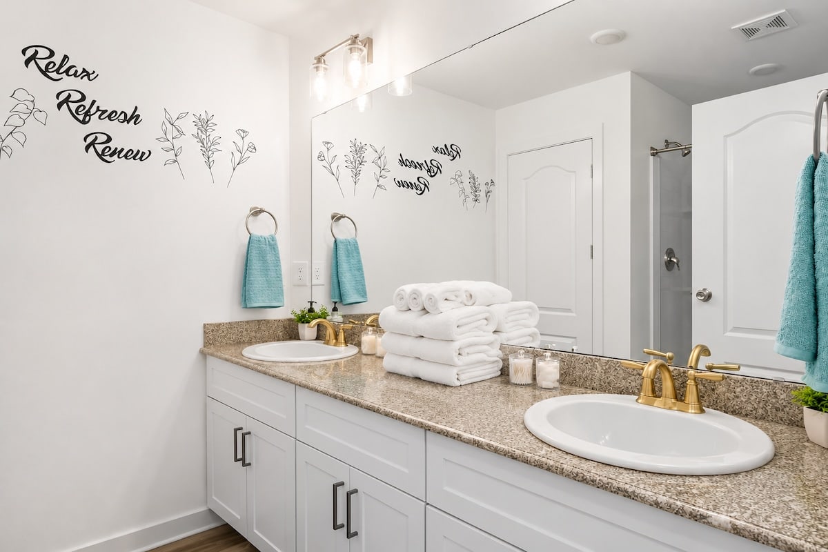 The Charlotte Townhouse, bathroom