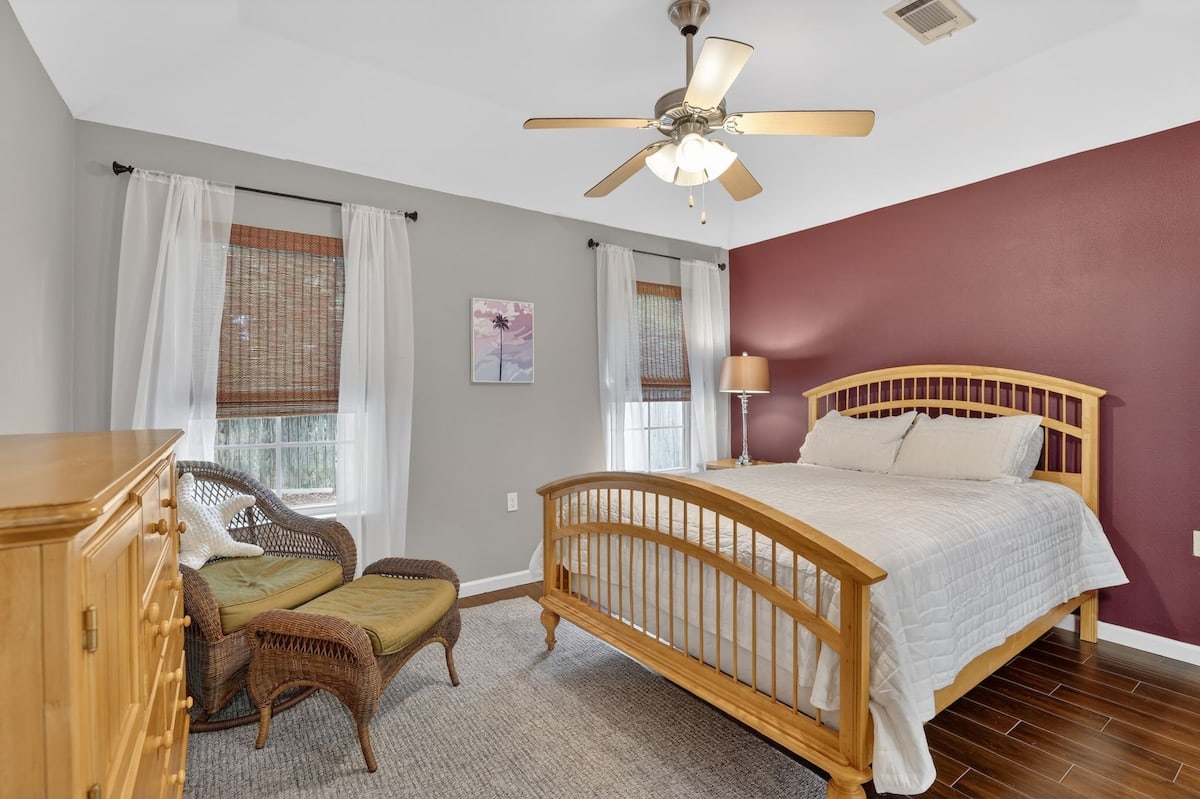Sunshine & Safari Escape, bedroom