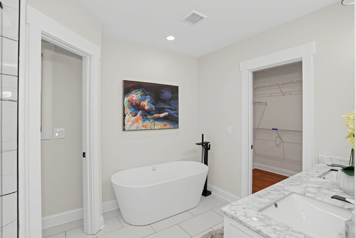 Atlanta Ranch Retreat, bathroom