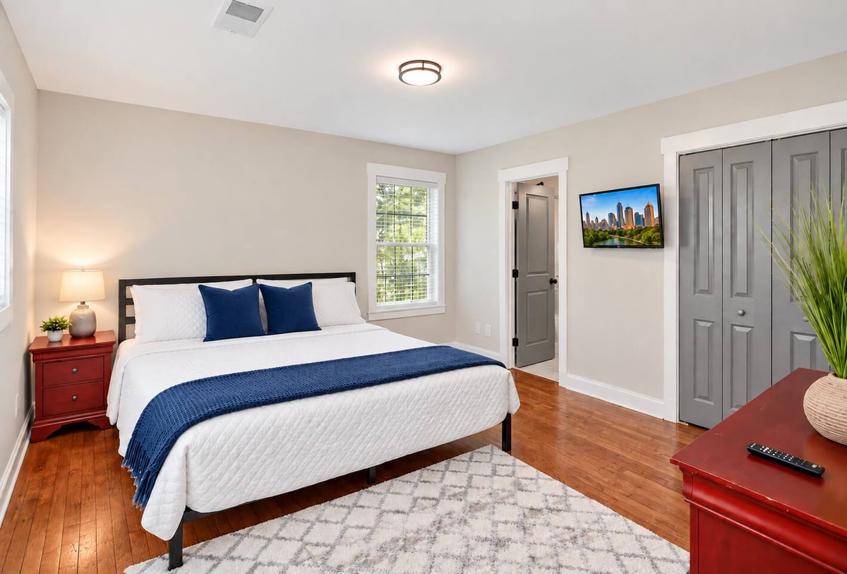 Atlanta Ranch Retreat, bedroom