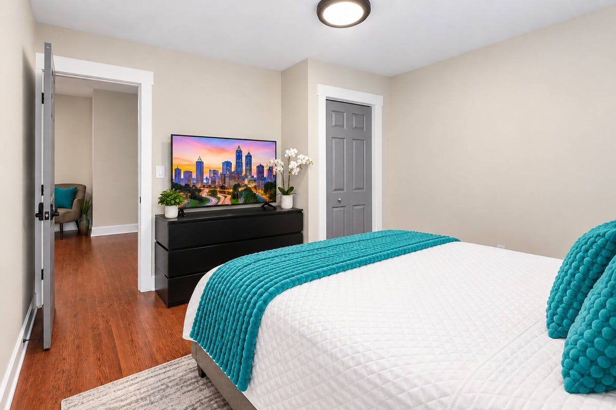 Atlanta Ranch Retreat, bedroom