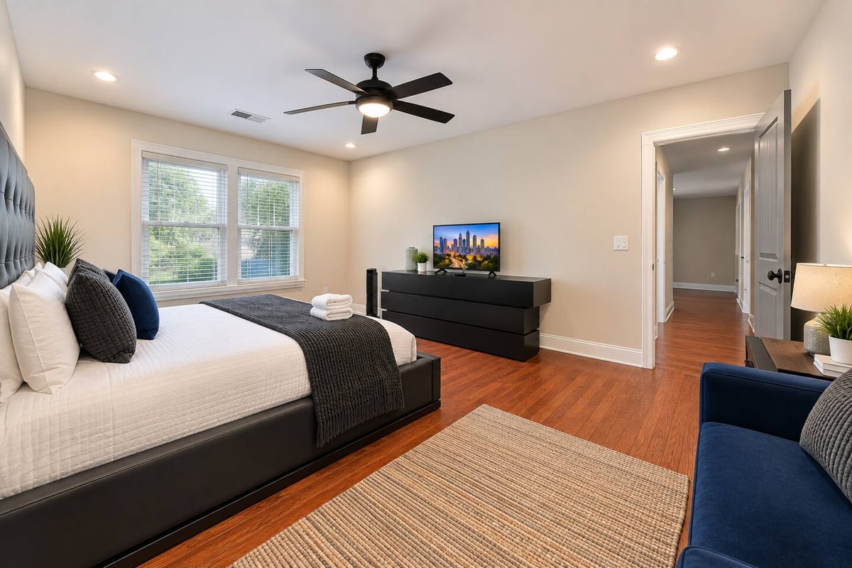 Atlanta Ranch Retreat, bedroom