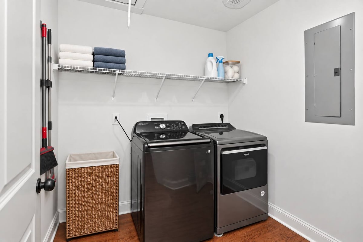 Atlanta Ranch Retreat, laundry