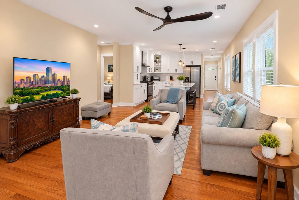 Atlanta Ranch Retreat, living room