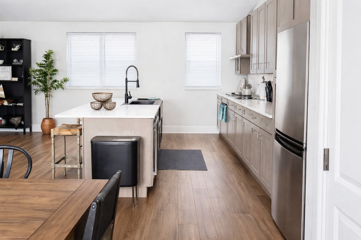 Lake Wylie Waterfront, kitchen