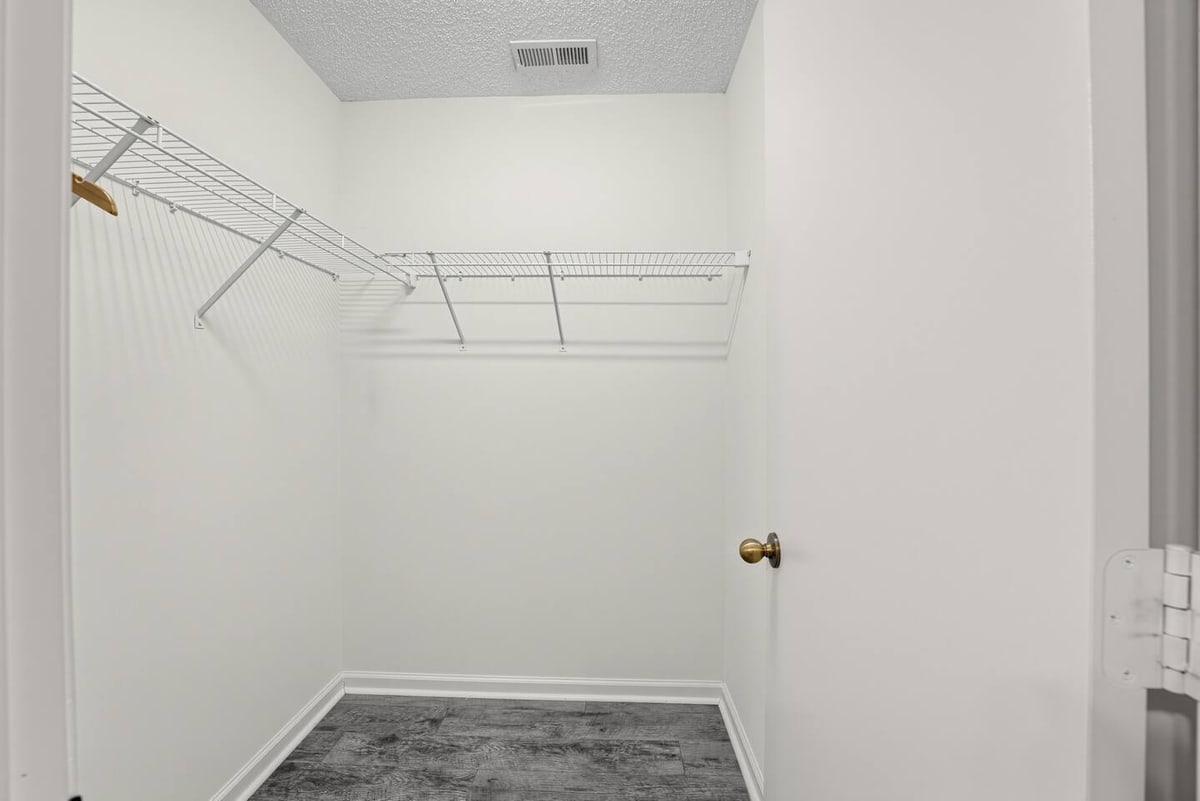 Charlotte Family Retreat, closet